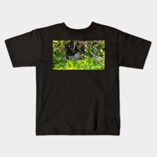 A Juvenile American Robin Hiding In A Bush Kids T-Shirt